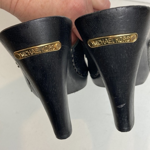 Michael Kors Pebbled Leather Wood Heeled Black Clog Tassel 7.5 Menswear Academia - Picture 9 of 16